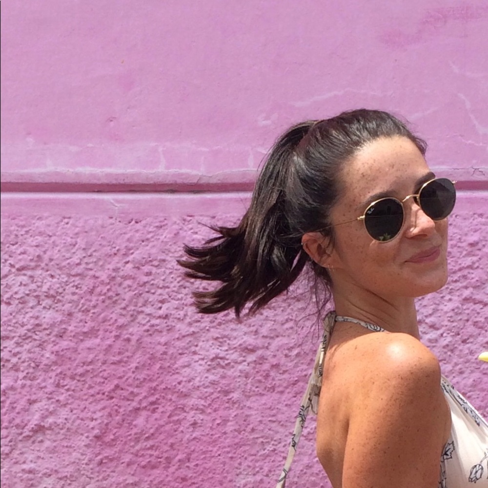 Meet your Posher, Holly